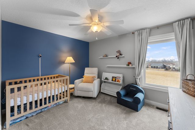 6130 Mississippi Avenue, Davenport, IA 52807