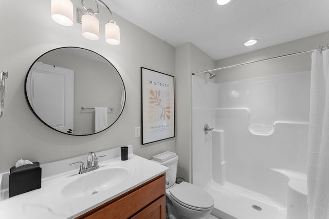 6130 Mississippi Avenue, Davenport, IA 52807