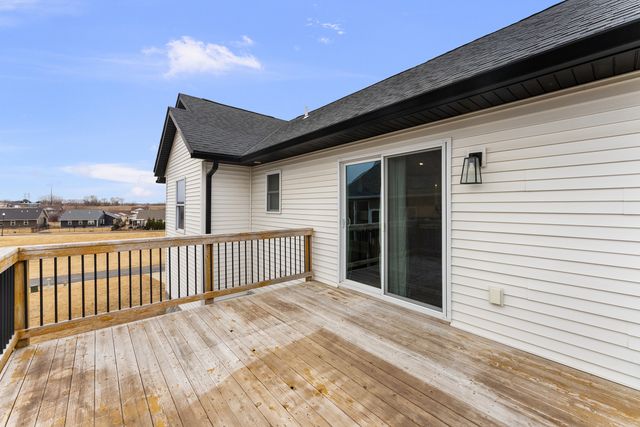 6130 Mississippi Avenue, Davenport, IA 52807