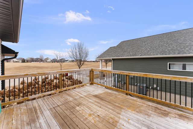 6130 Mississippi Avenue, Davenport, IA 52807