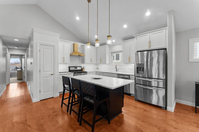 6130 Mississippi Avenue, Davenport, IA 52807