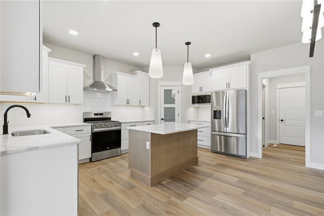 1311 E Gable Way, Tiffin, IA 52317