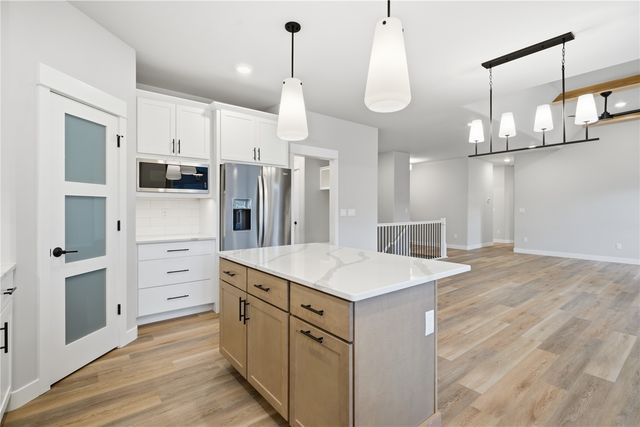 1311 E Gable Way, Tiffin, IA 52317