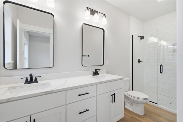 1311 E Gable Way, Tiffin, IA 52317