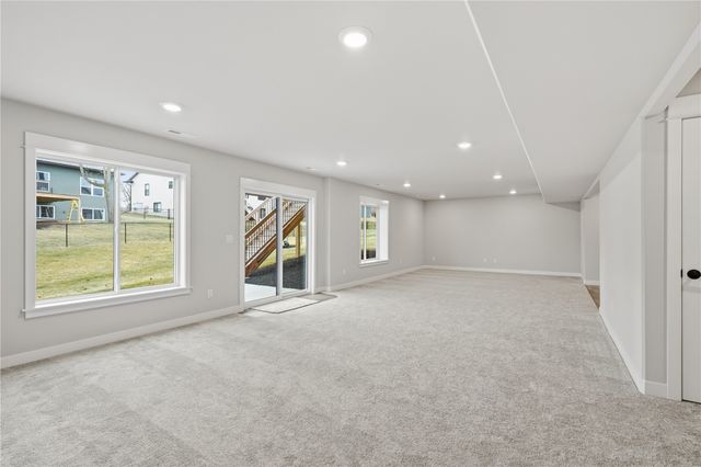 1311 E Gable Way, Tiffin, IA 52317