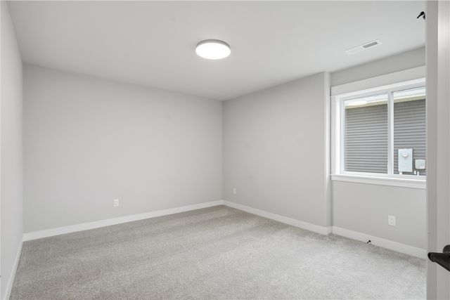 1311 E Gable Way, Tiffin, IA 52317