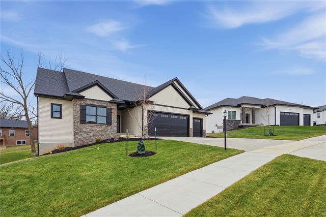 1311 E Gable Way, Tiffin, IA 52317