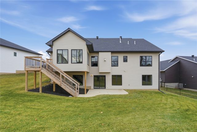 1311 E Gable Way, Tiffin, IA 52317