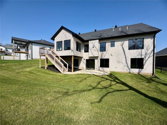 1311 E Gable Way, Tiffin, IA 52317