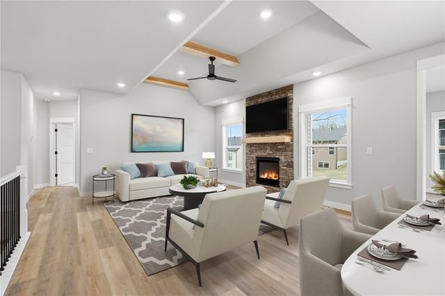 1311 E Gable Way, Tiffin, IA 52317