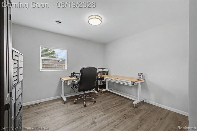30708 Palmer Boulevard, Madison Heights, MI 48071