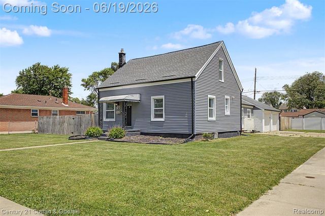 30708 Palmer Boulevard, Madison Heights, MI 48071