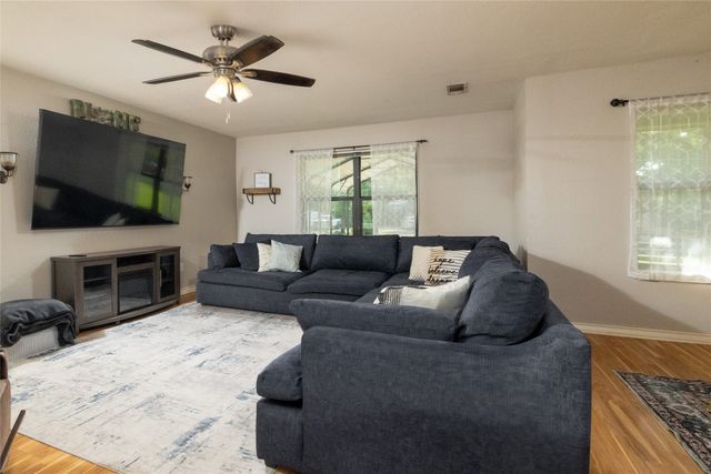 116 La Estada Drive, Weatherford, TX 76088