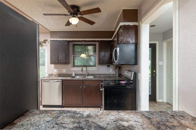116 La Estada Drive, Weatherford, TX 76088