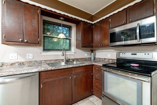 116 La Estada Drive, Weatherford, TX 76088