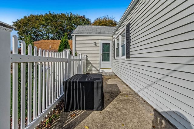 114 Crown Avenue, East Providence, RI 02915