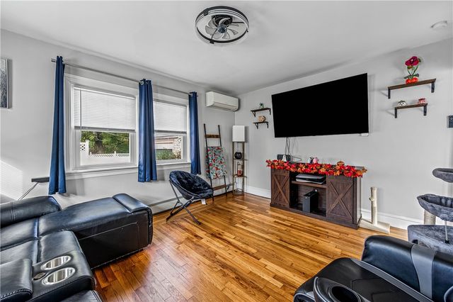 114 Crown Avenue, East Providence, RI 02915