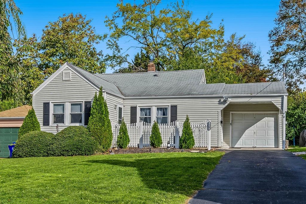 114 Crown Avenue, East Providence, RI 02915