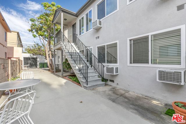 1248 Barry Avenue 7, Los Angeles, CA 90025