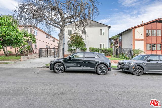 1248 Barry Avenue 7, Los Angeles, CA 90025