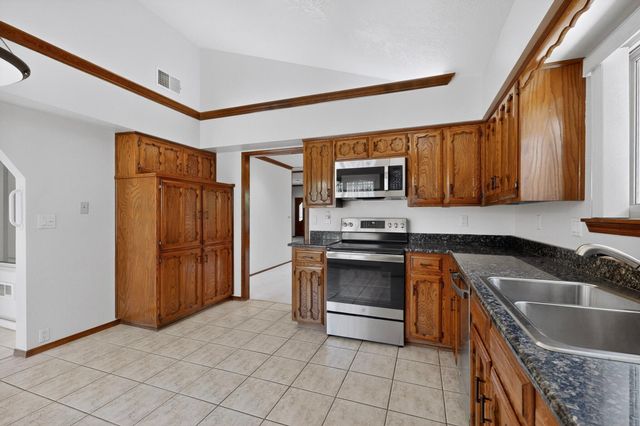 9214 Admiral Lowell Place NE, Albuquerque, NM 87111
