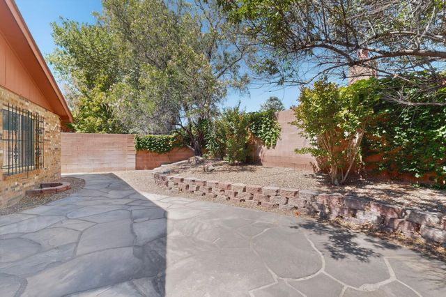 9214 Admiral Lowell Place NE, Albuquerque, NM 87111