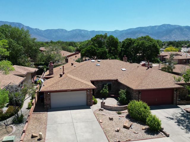 9214 Admiral Lowell Place NE, Albuquerque, NM 87111