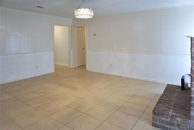 938 Greatwood Drive, Houston, TX 77013