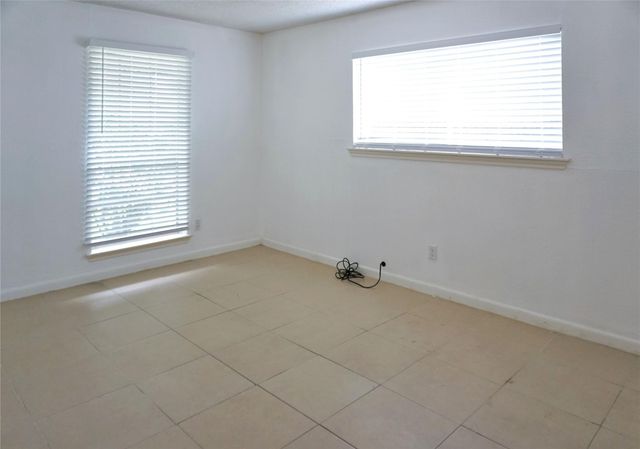 938 Greatwood Drive, Houston, TX 77013