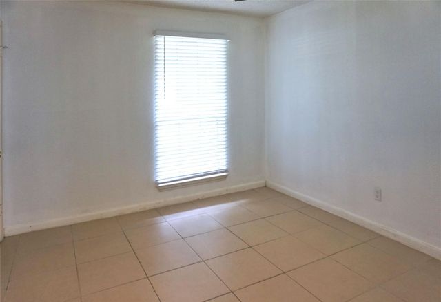 938 Greatwood Drive, Houston, TX 77013