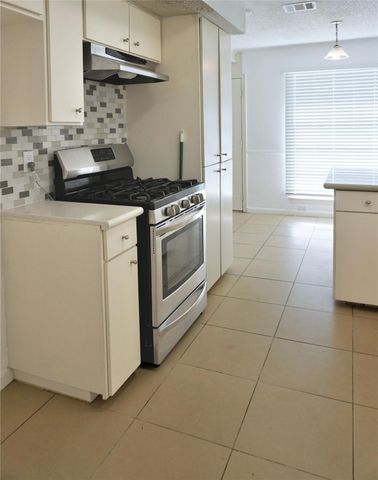 938 Greatwood Drive, Houston, TX 77013