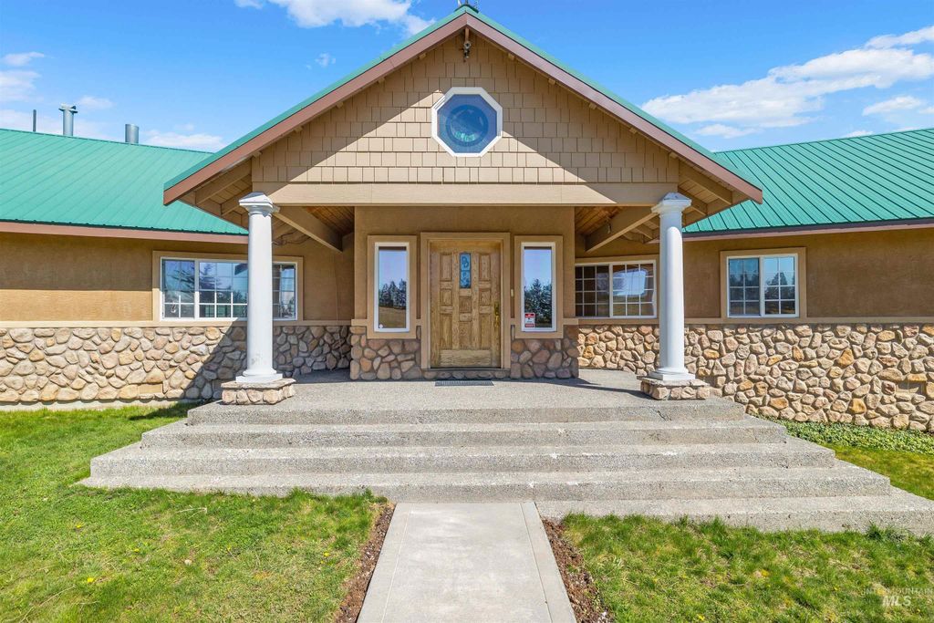 3592 Freeman Creek Rd, Lenore, ID 83541 photo 5