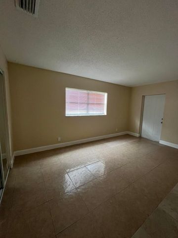 1045 Miami Boulevard, Delray Beach, FL 33483