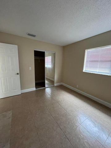 1045 Miami Boulevard, Delray Beach, FL 33483