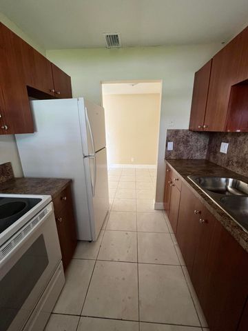 1045 Miami Boulevard, Delray Beach, FL 33483