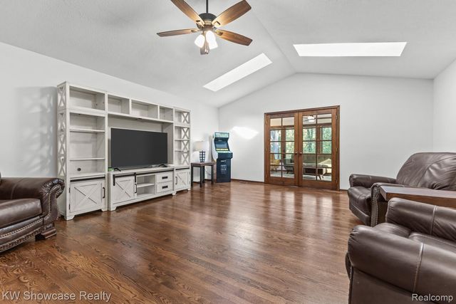 6138 Sundance Trail, Genoa Township, MI 48116