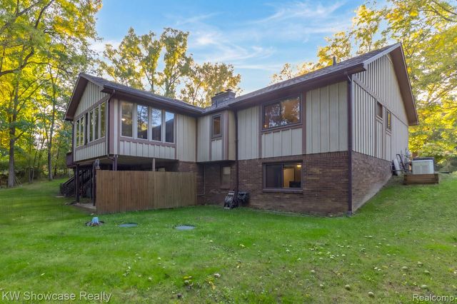 6138 Sundance Trail, Genoa Township, MI 48116