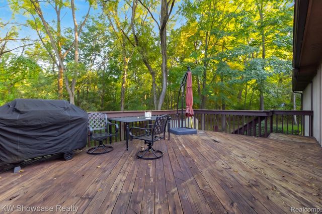 6138 Sundance Trail, Genoa Township, MI 48116
