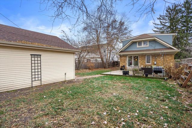 5916 W Wells STREET, Wauwatosa, WI 53213
