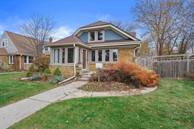 5916 W Wells STREET, Wauwatosa, WI 53213