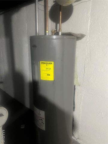 5653 Sunbury Avenue, Country Club Hills, MO 63136