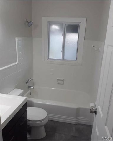 5653 Sunbury Avenue, Country Club Hills, MO 63136