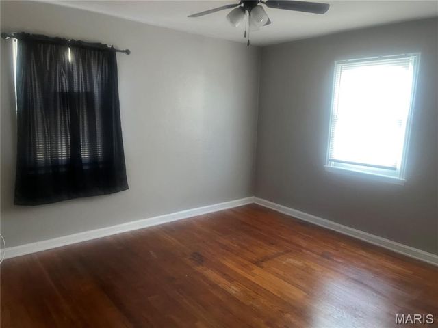 5653 Sunbury Avenue, Country Club Hills, MO 63136