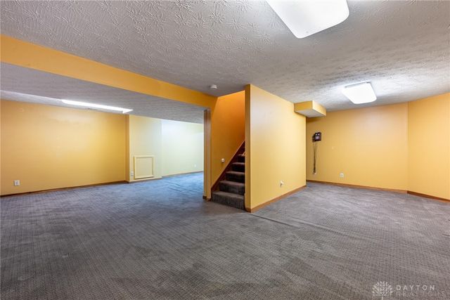 320 Springmill Drive, Springboro, OH 45066