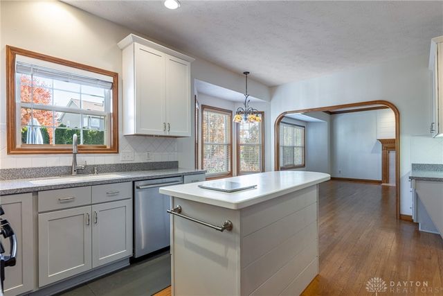 320 Springmill Drive, Springboro, OH 45066