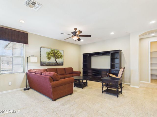 2567 E PENEDES Drive, Gilbert, AZ 85298