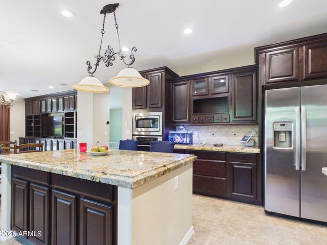 2567 E PENEDES Drive, Gilbert, AZ 85298