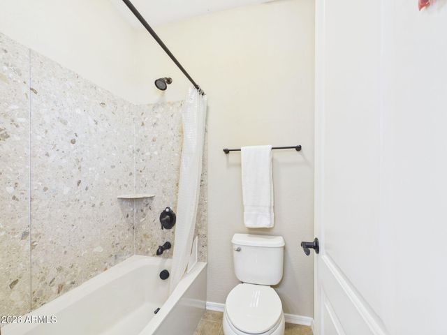 2567 E PENEDES Drive, Gilbert, AZ 85298