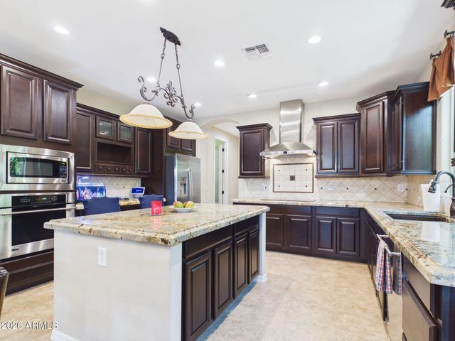 2567 E PENEDES Drive, Gilbert, AZ 85298
