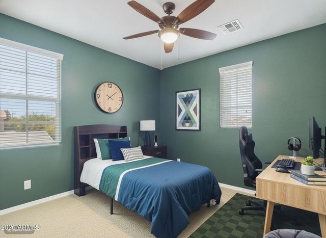 2567 E PENEDES Drive, Gilbert, AZ 85298